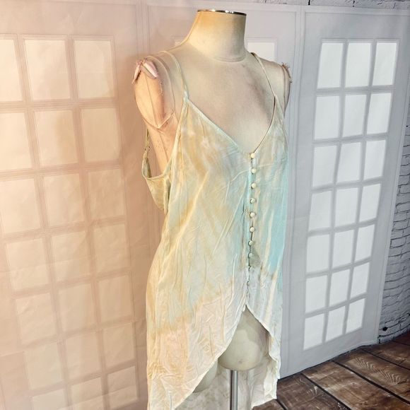 Gypsy05 NWT button front longer in back flowy tie dye  tank size small - Picture 2 of 8